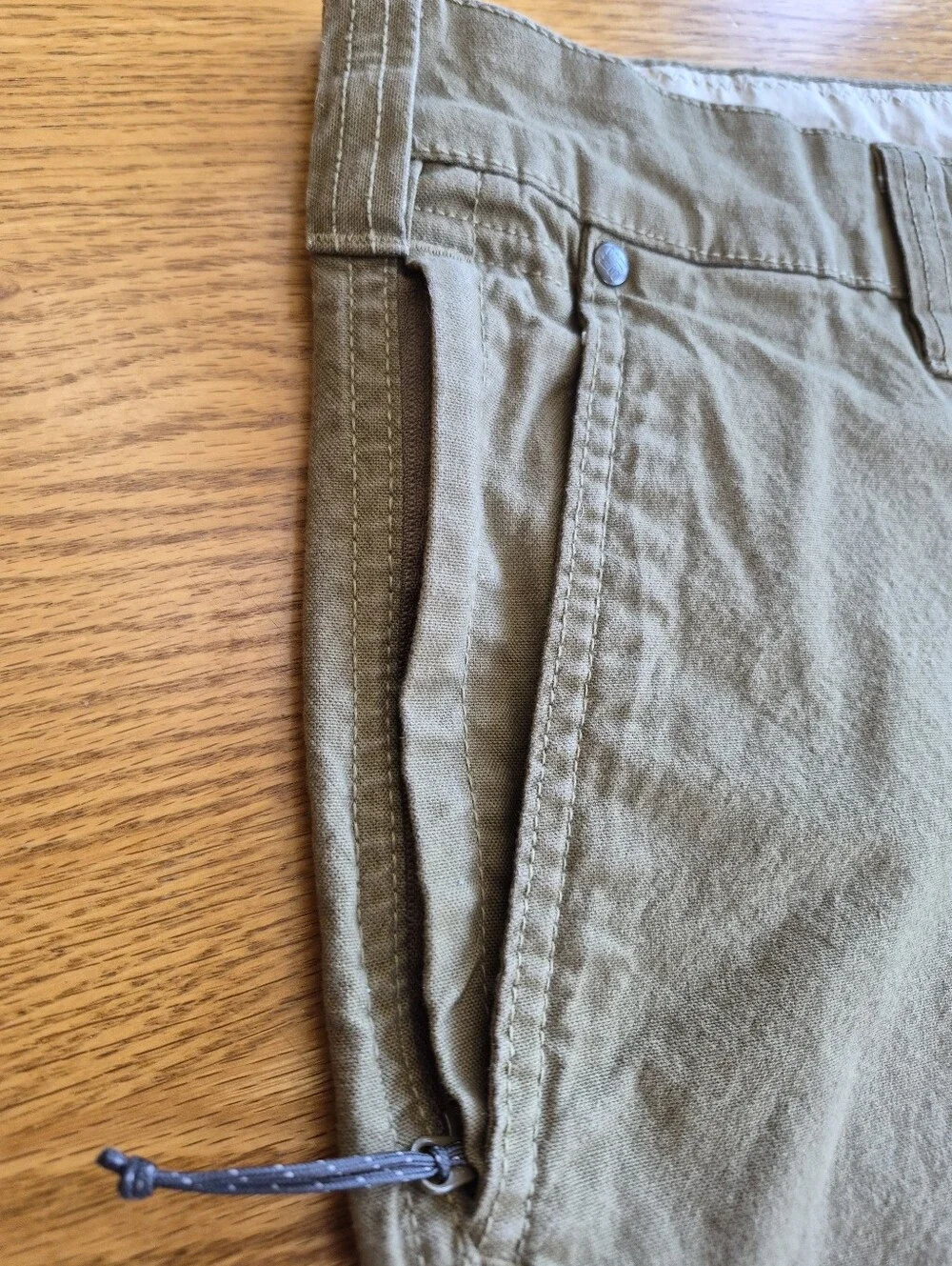 Columbia Mens Shorts Sage Green Utility Canvas  Size 40W 10L